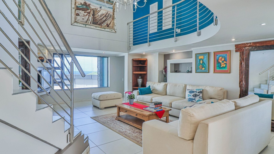 4 Bedroom Property for Sale in Perlemoenbaai Western Cape